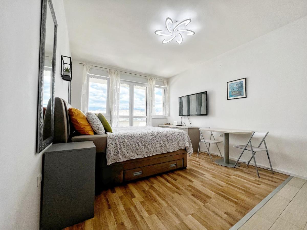 Studio Apartma Pag Blue Ocean 1 With Sea View 파그 외부 사진